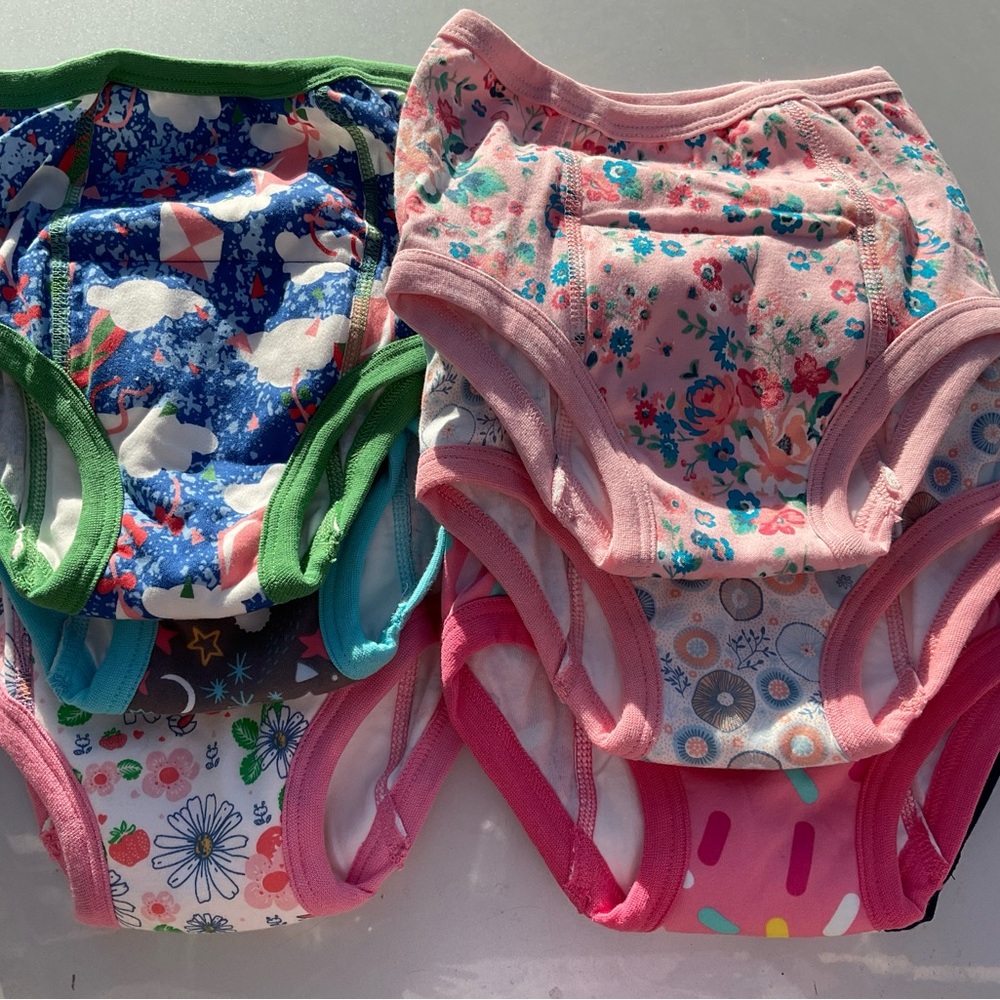 MooMoo Baby Girls 6Yrs 6 Pairs Potty Training Pants Cotton Absorbent Underwear